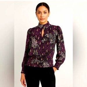 Whit House Black Market Long Sleeve Purple Floral Blouse. Size 6